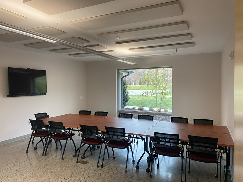 Room with tables arranged around tables